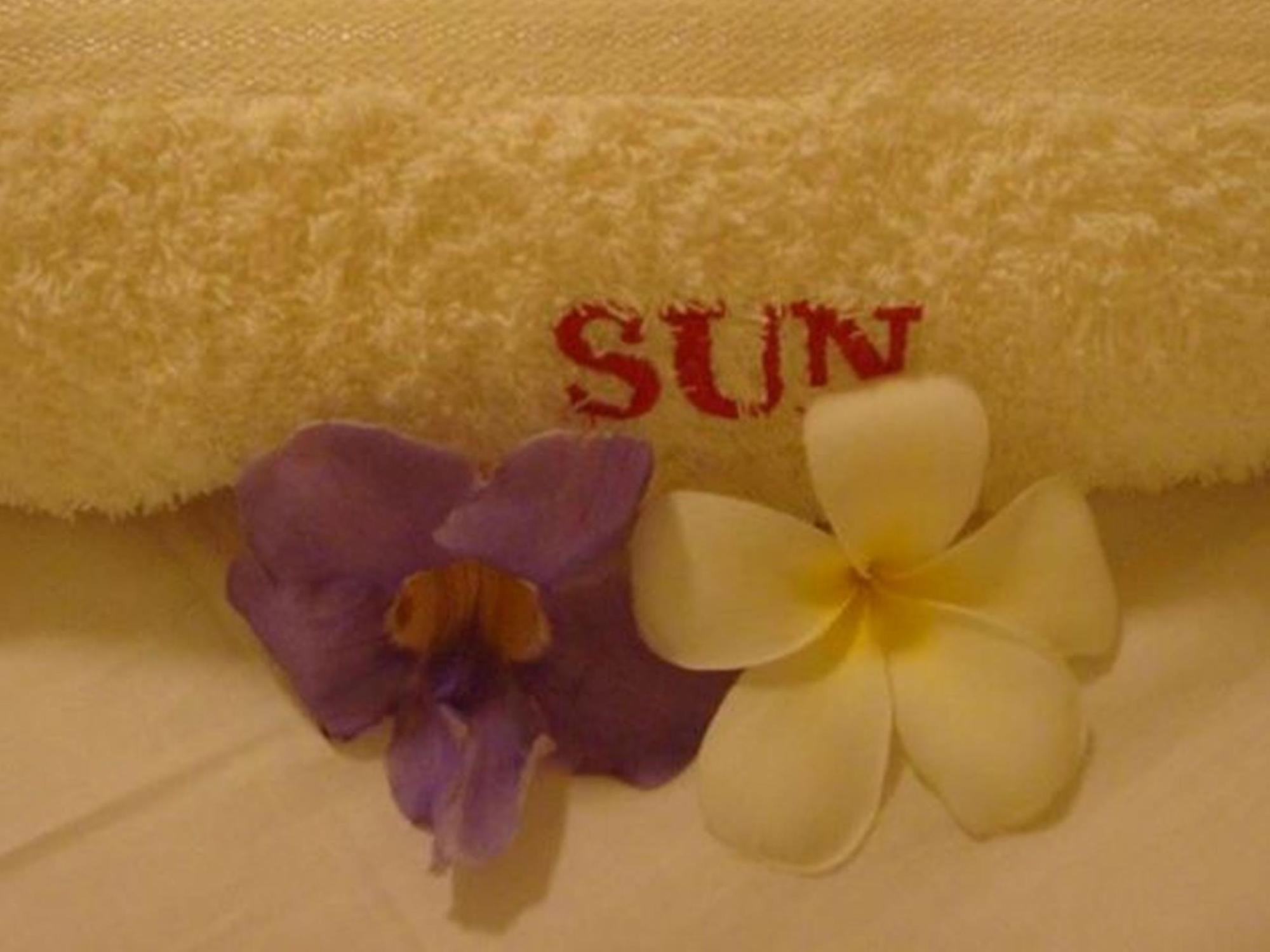Sun Villa Beachfront Resort & Spa Balabag  Bagian luar foto