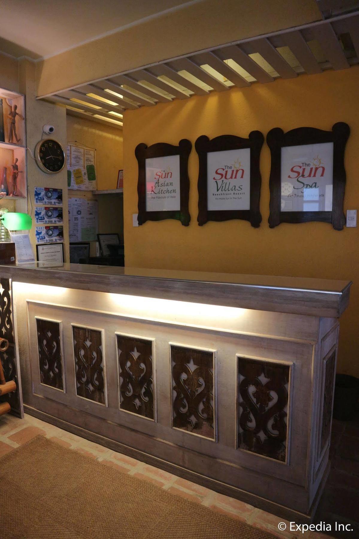 Sun Villa Beachfront Resort & Spa Balabag  Bagian luar foto