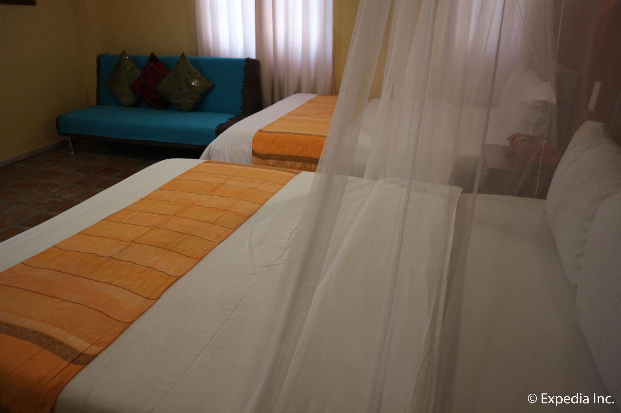 Sun Villa Beachfront Resort & Spa Balabag  Bagian luar foto