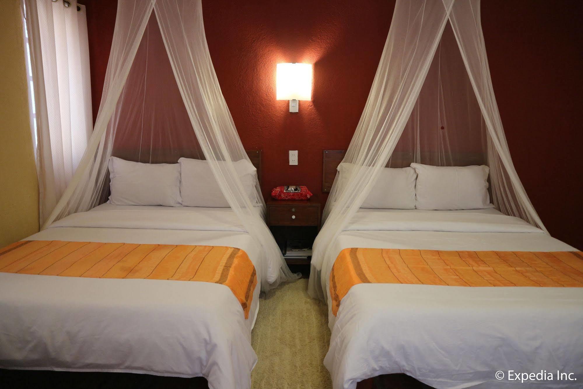 Sun Villa Beachfront Resort & Spa Balabag  Bagian luar foto