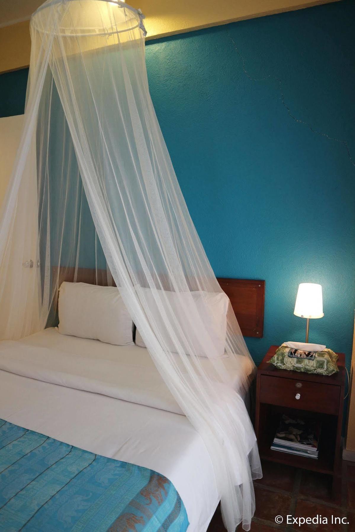 Sun Villa Beachfront Resort & Spa Balabag  Bagian luar foto