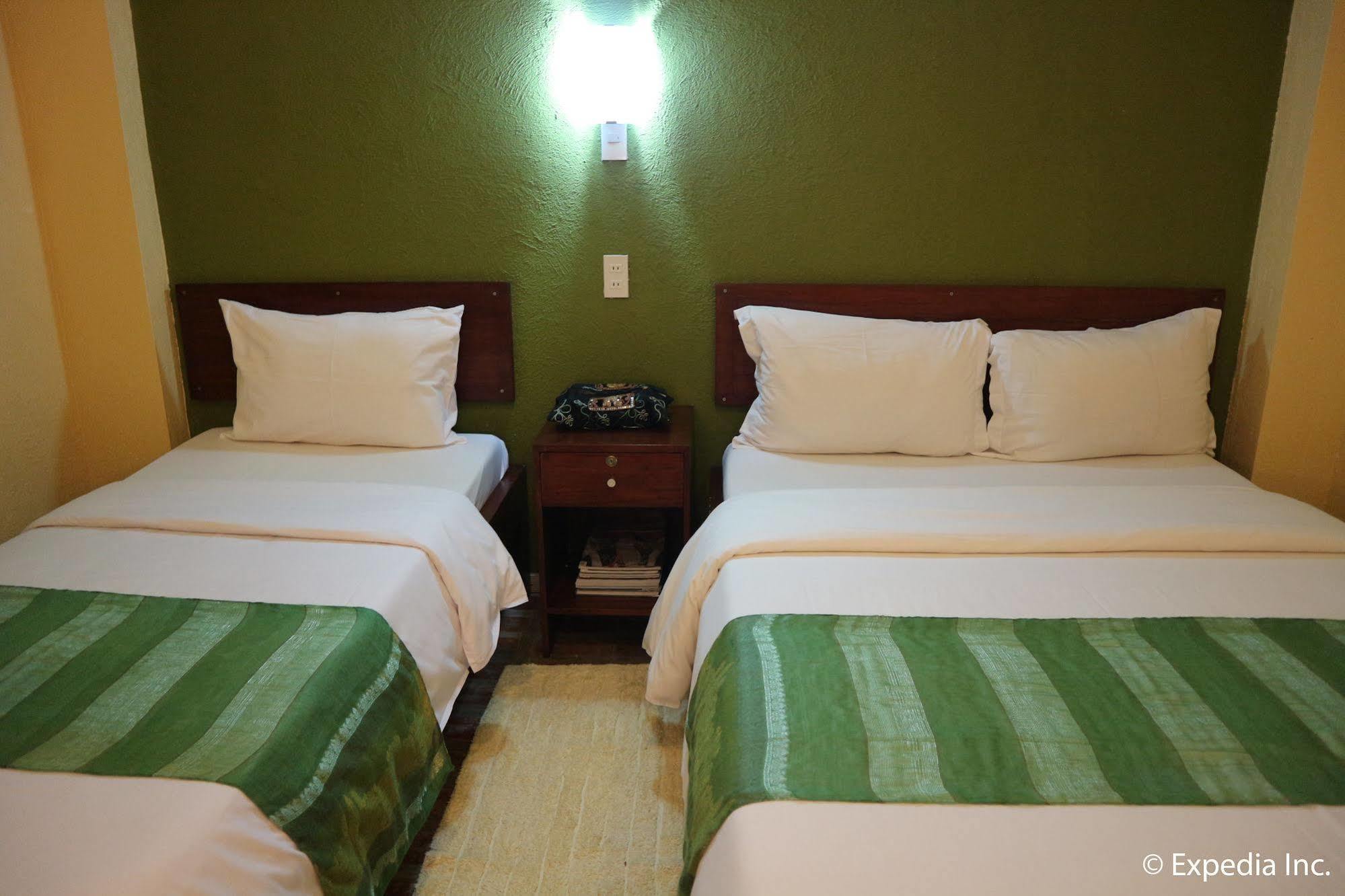 Sun Villa Beachfront Resort & Spa Balabag  Bagian luar foto